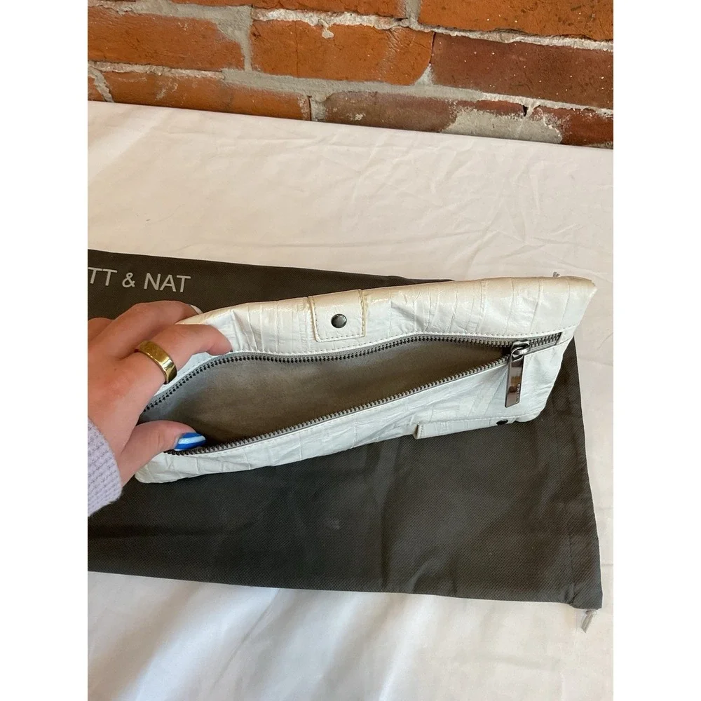 Matt & Nat White SadeClutch Handbag Vegan Leather Cruelty‎ Free New NWT